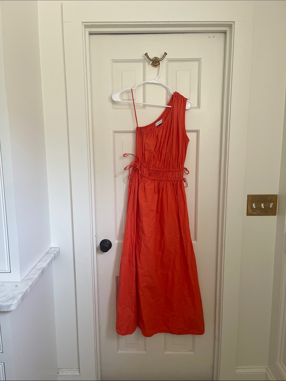 Faithfull the Brand One-Shoulder Midi Dress in Orange